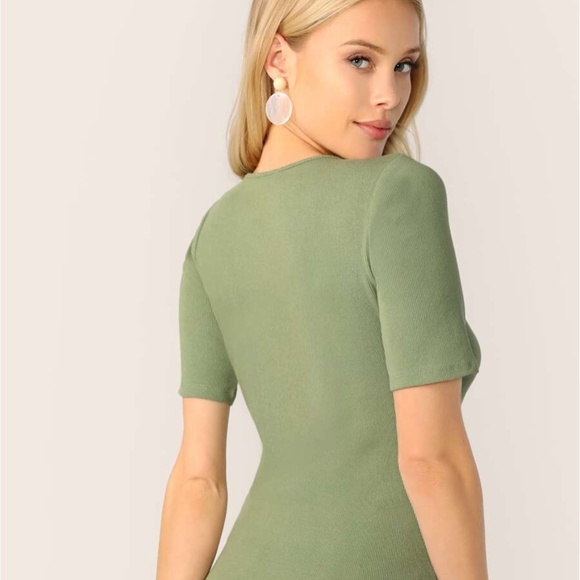 SHEIN Solid Slim Fitted Rib-knit Tee - Picture 2 of 7